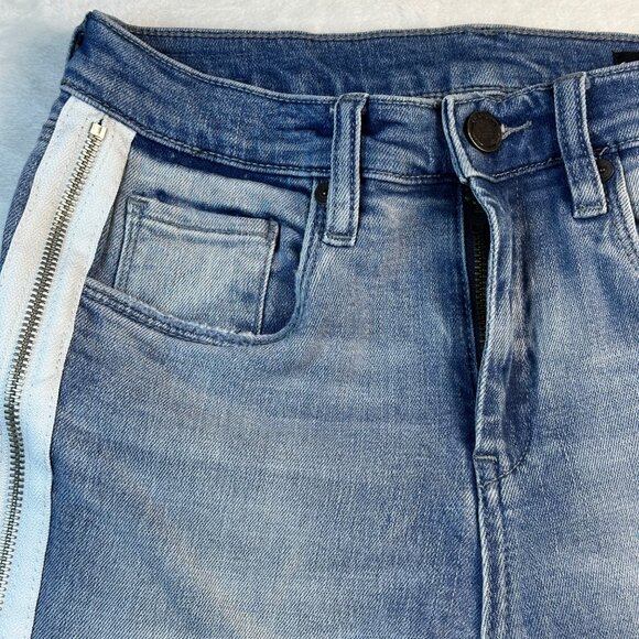 Blanknyc Light Wash Skinny Jeans W/ White Side Zipper & Raw Hem Size 27 - Picture 7 of 15